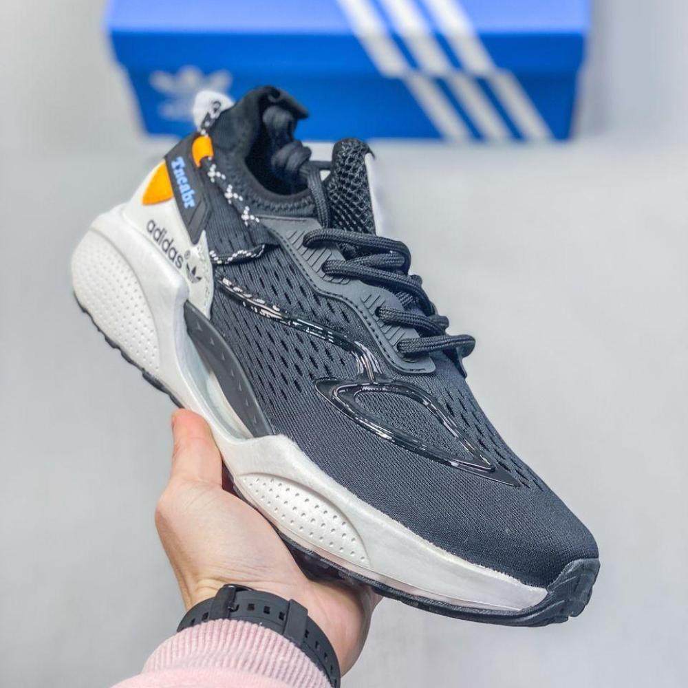 سنيكرز adidas tncabr حذاء مشي للرجال أسود بنعل ابيض