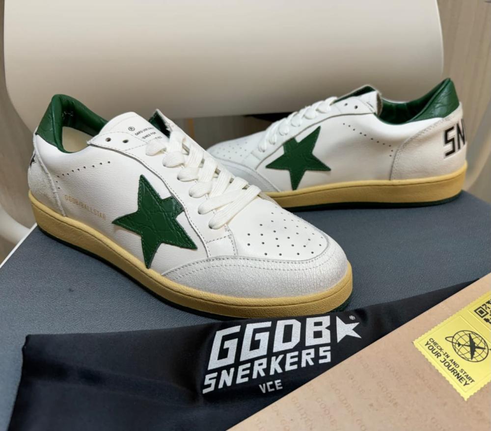 Golden Goose Men's Nappa Leather Green Star Side Shoe