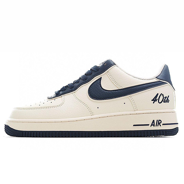 شوز كرة السلة نايكي اير فورس1 ابيض مع كحلي مميوز