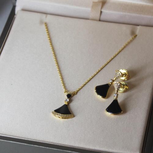 Bulgari Diva Luxury Accessory Set: Black and Gold Necklace
