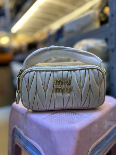 Miu Miu small white leather zip bag with gold logo - E-SEVEN