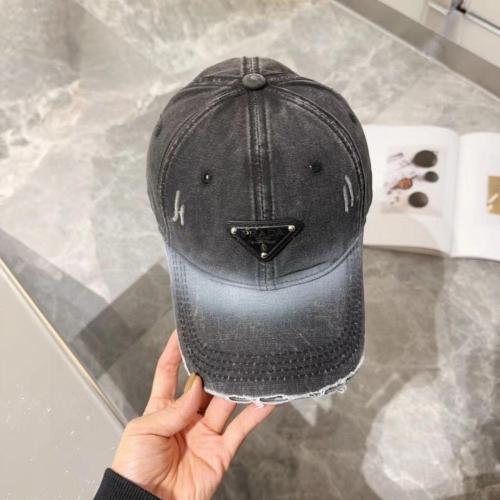 DIORユニセックス　ロゴキャップ Dior Unisex Grey Cap with Stylish D Logo - E-SEVEN STORE