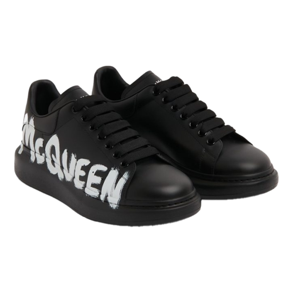 関税込【Alexander McQueen】スニーカー ロゴ スタッズ ブラック Alexander McQueen unisex sneakers in black with a white logo