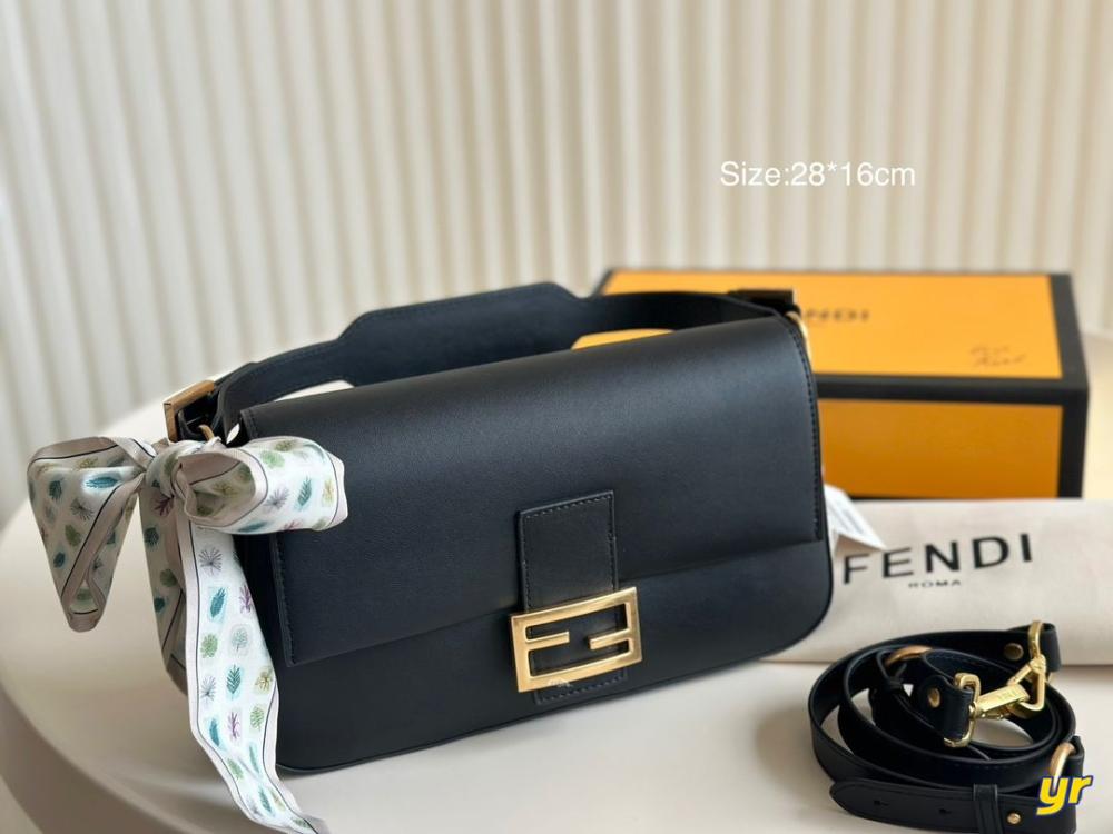 Fendi Women's Black Leather Baguette Bag