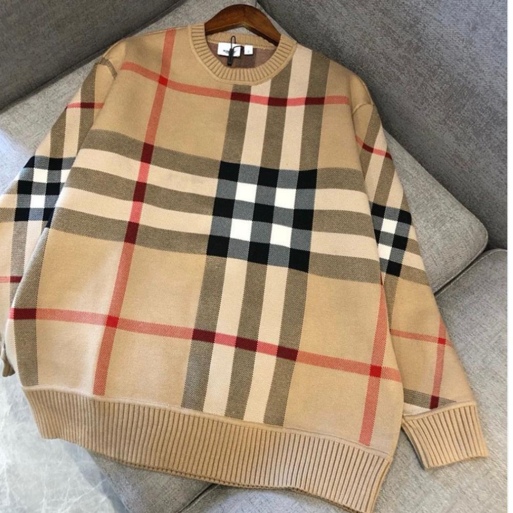 【送料&関税込】Burberry Beige Wool Knitwear Burberry Women's Beige Winter Sweater with Brand Pattern - E