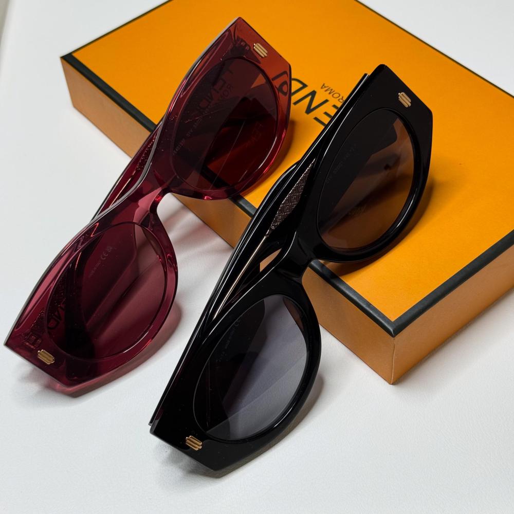 Fendi Roma Women's Square Sunglasses Black E-SEVEN STORE