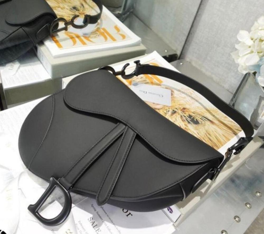 ミニ Dior Saddle Women's Leather Shoulder Bag in Black - E-SEVEN