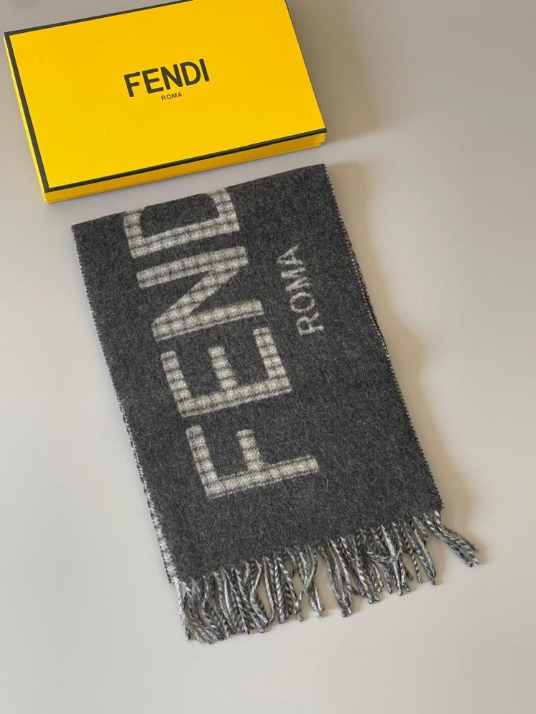 Fendi Scarf Winter Neck Gaiter in Grey Check Pattern - E
