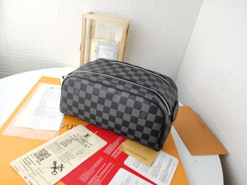 【完売必至】グッチ■GGエンボス レザー メッセンジャーバッグ GUCCI グッチ ショルダーバック GGエンボス メッセンジャー