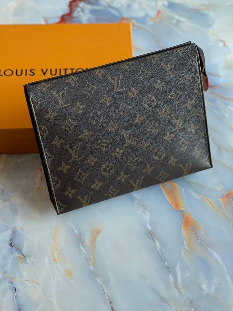 باوتش LV لون بني بشعار الماركة أنيق وفاخر