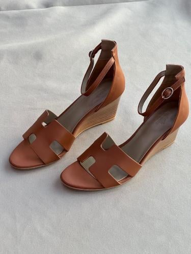 Hermes Women's Brown Sabo Heel Sandal - E-SEVEN STORE