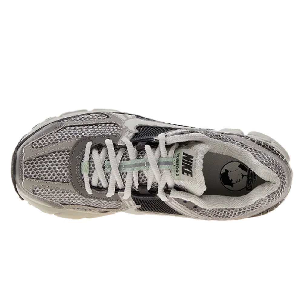 حذاء نايكي زوم فوميرو5 Cobblestone Flat Pewter رياضي