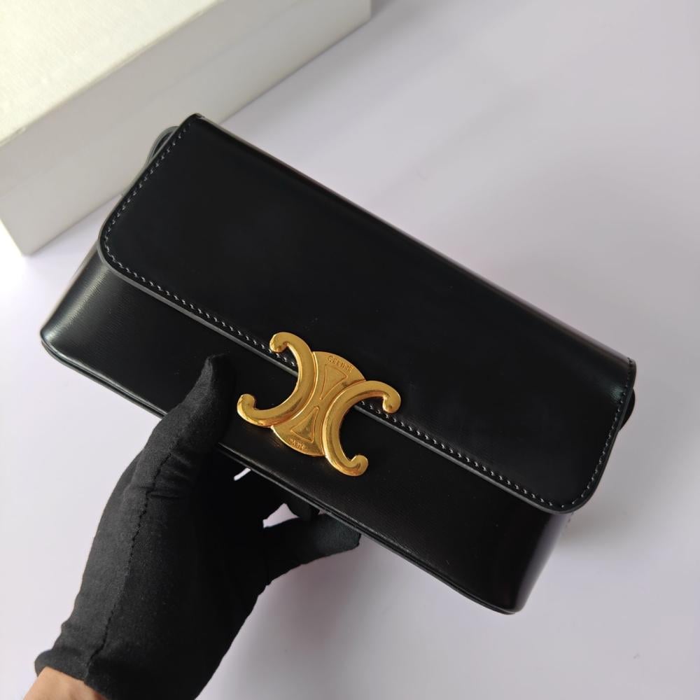 ☆☆CELINE☆☆ Logo clutch bag 10A962B4W 27NR NEW CELINE HANDBAGS MADE IN CLUTCH POUCH 10A96 2B4W 27NR