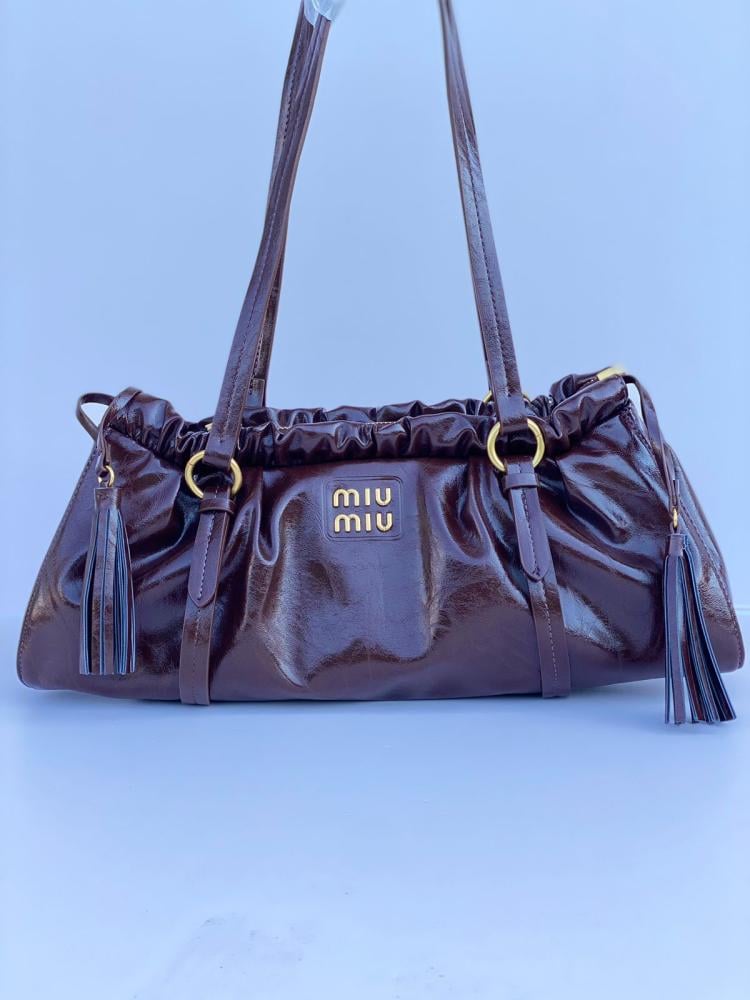 ショルダーバッグ・ポシェット MIU MIU JOIE LEATHER SHOULDER BAG Miu Miu Joie Shoulder Bag | Brown | FARFETCH