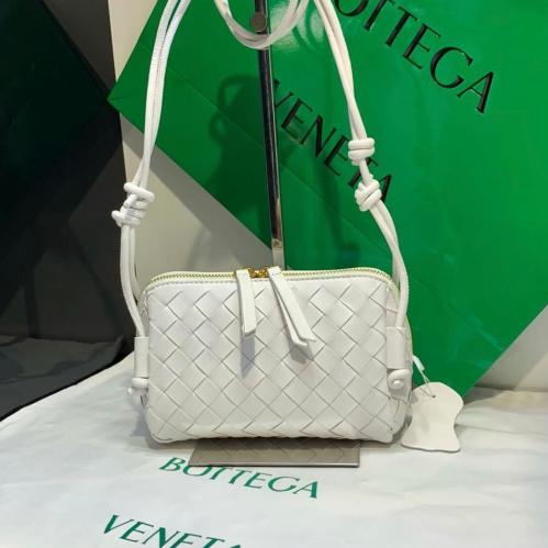 Bottega Concert White Leather Zipper Bag - E-SEVEN STORE