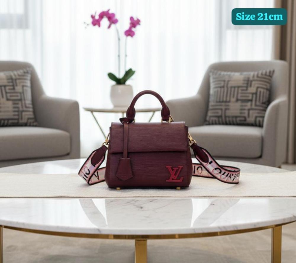 その他 N Louis Vuitton Clooney Mini Shoulder Bag in Burgundy | ESEVEN STORE
