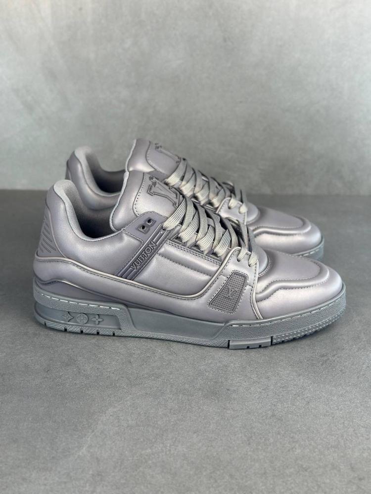 えのの Louis Vuitton LV Grey Sneakers - E-SEVEN STORE