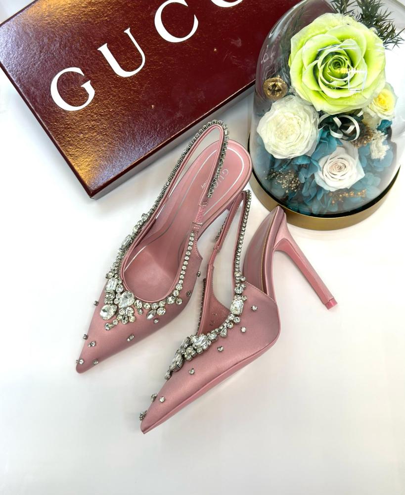 グッチ Gucci satin crystal-embellished high-heel sandal in pink - E