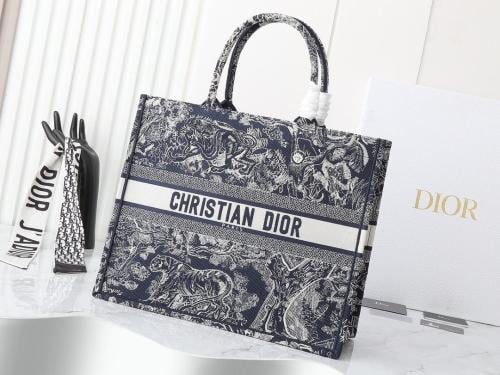 ディオール Dior Mini Leather Bag 17cm White with Handles and Shoulder Chain