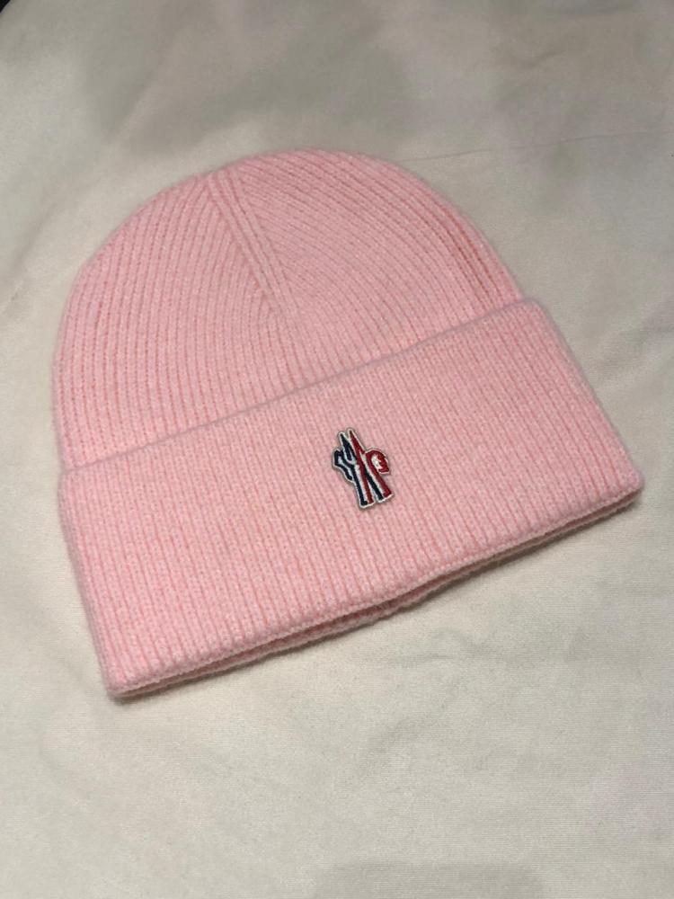 え Moncler Women's Pink Winter Hat - E-SEVEN STORE