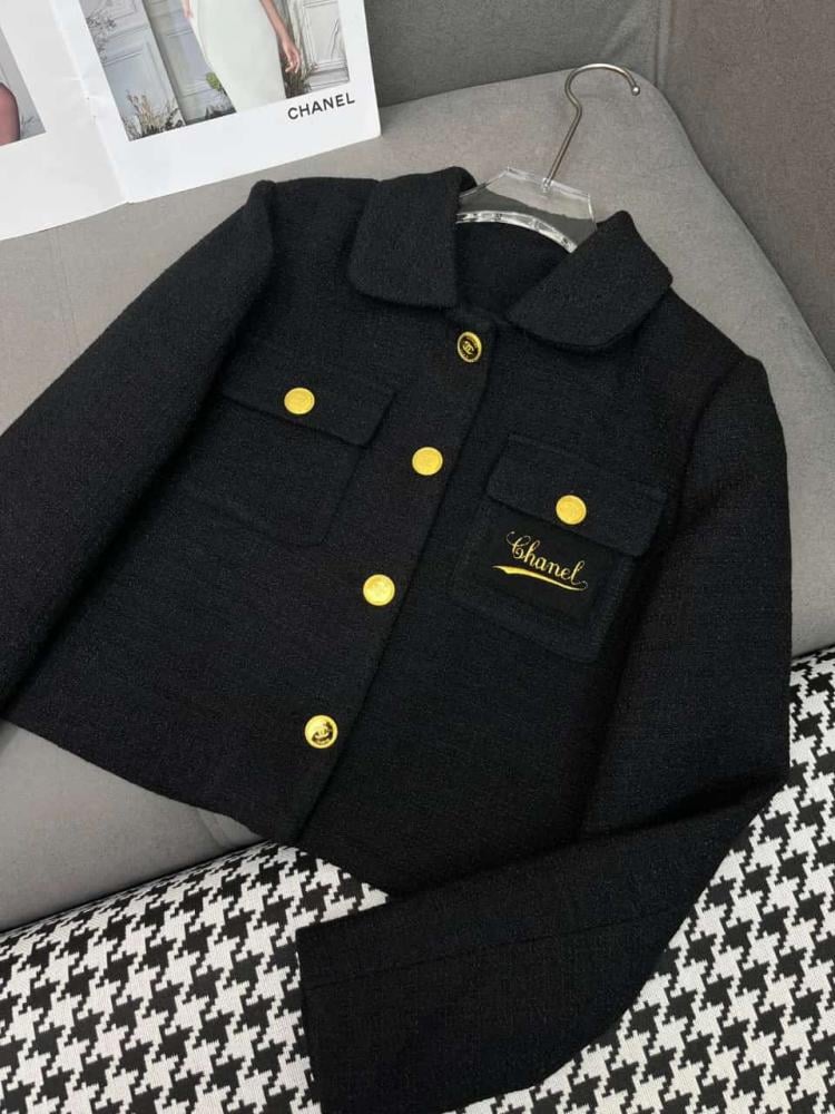 CHANELシャツ Chanel Women's Crew Neck T-Shirt with Hollow Out Pattern