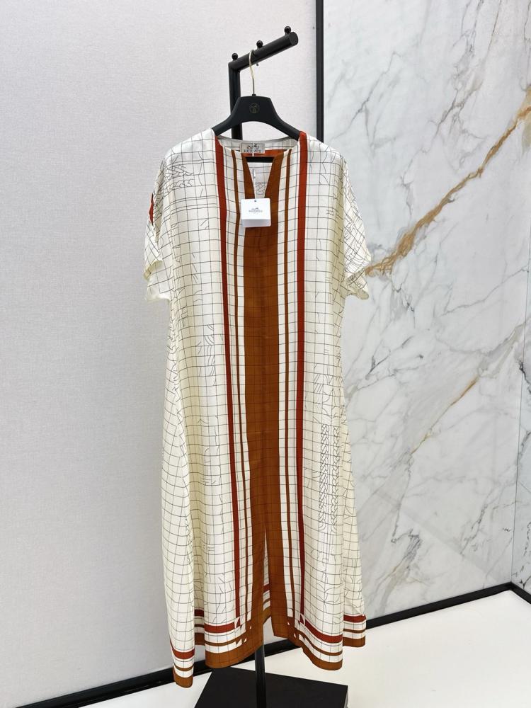 Coaching Deja Vu Beige Orange Hermes Kaftan with Belt - E