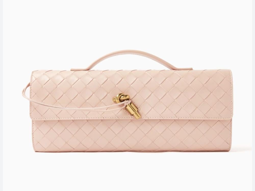 Bottega Veneta Indiamo clutch in soft pink