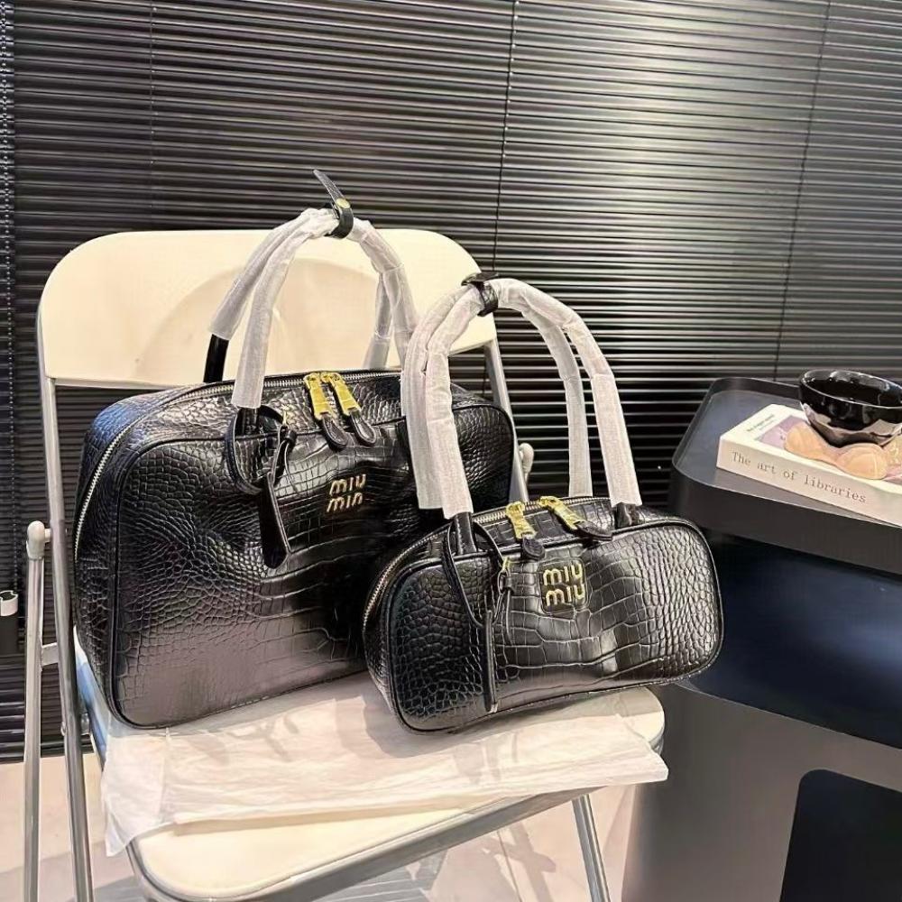 マイクロ！！ Miu Miu Icardi Medium Travel Bag in Black Leather - E-SEVEN
