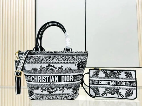 Dior Toujours medium bag, 28 cm, in black - E-SEVEN STORE