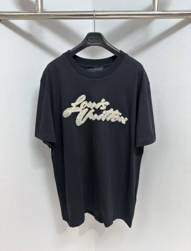 تي شيرت واسع كاجوال رجالي لويس فيتون لون اسود