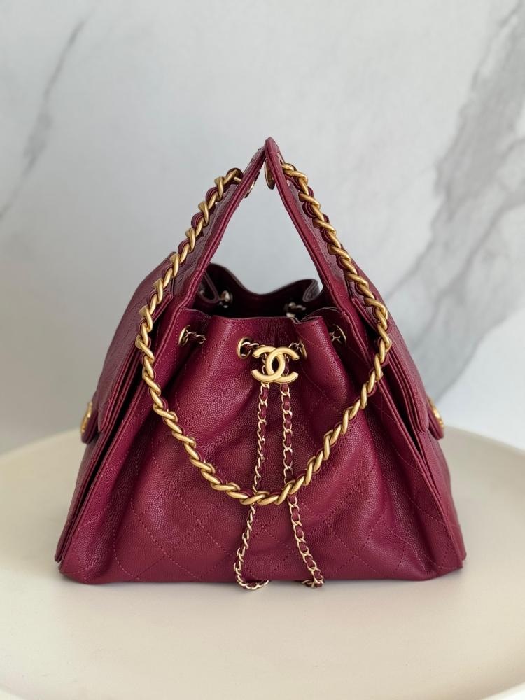 Chanel shoulder bag with chain, 25 cm, red - E-SEVEN STORE