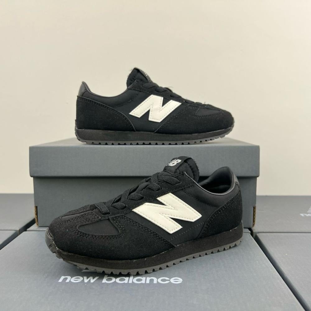 New Balance Kids 471 Sneakers in Black with White Logo - E