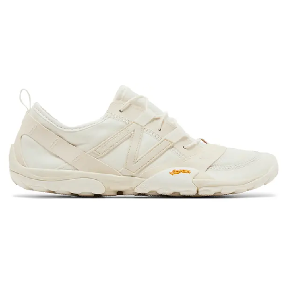 New Balance Unisex MT10 Sneakers, White