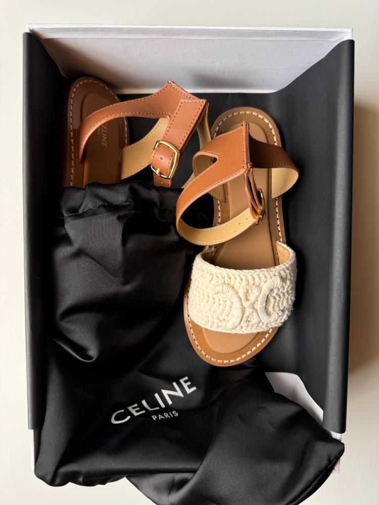 【専用】ユニーク Celine Women's Beige Flat Sandal - E-SEVEN STORE
