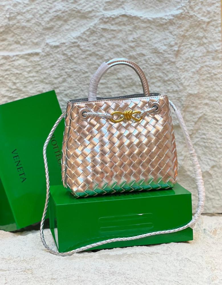 Bottega Veneta 23cm Metallic Women's Luxury Handbag - E