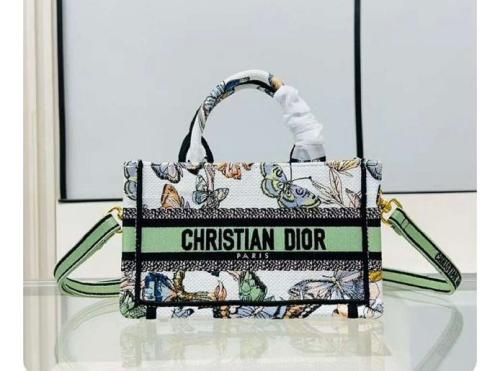 Dior 専用 Lady Dior top handle bag in burgundy with gold metal - E-SEVEN STORE