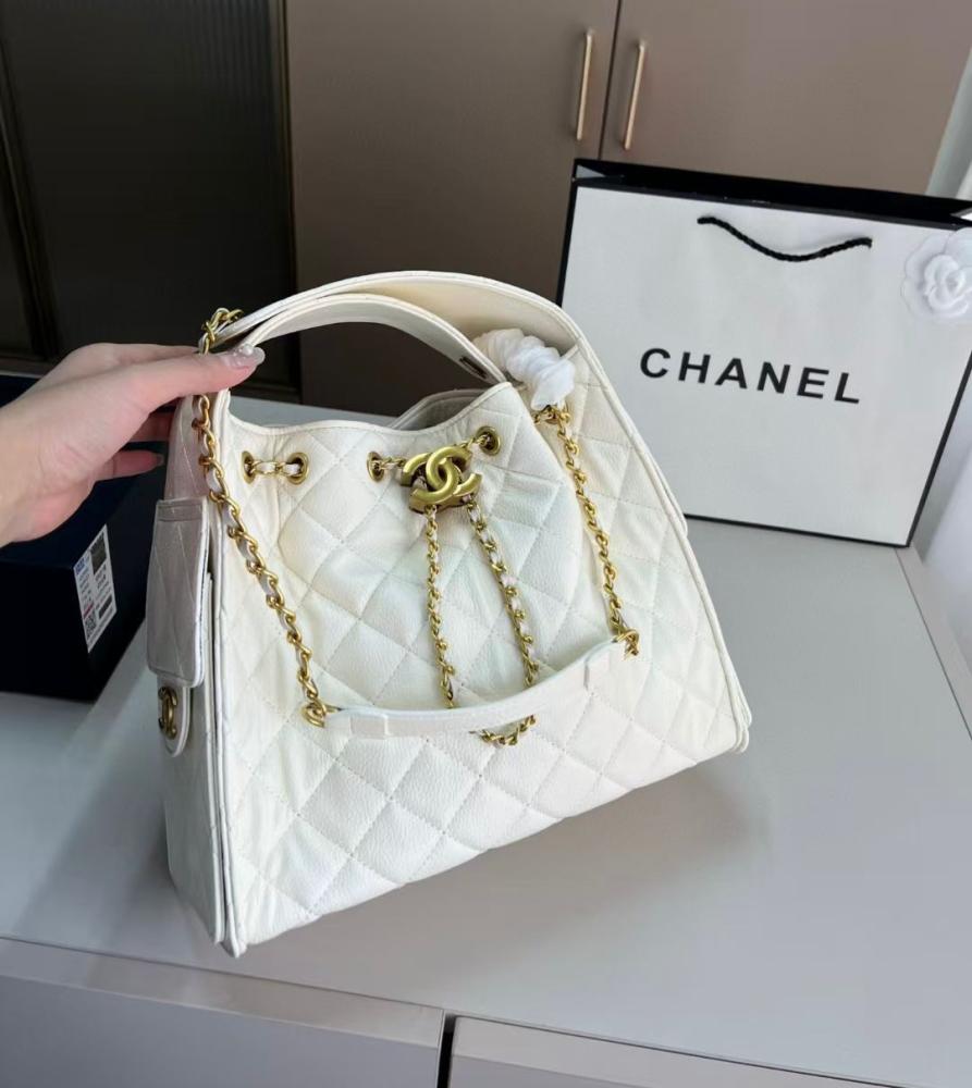 ベーラ Chanel 25 Luxury Leather Shoulder Bag in White - E-SEVEN STORE