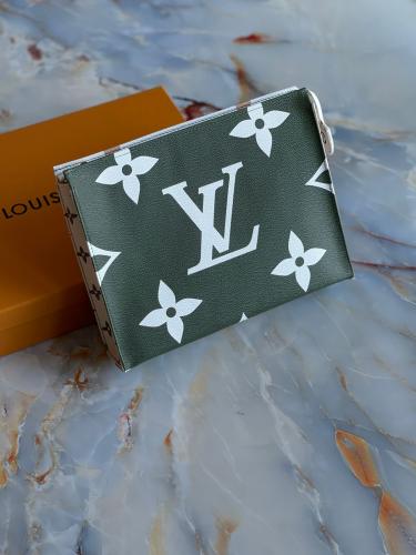 ポーチ Montblanc card wallet in soft green leather - E-SEVEN STORE