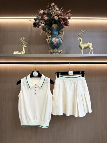 White V-neck top and skirt sports set - E-SEVEN STORE