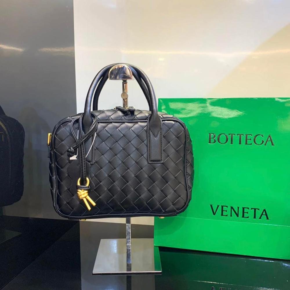 Bottega Veneta Black Luxury Leather Top Handle Bag