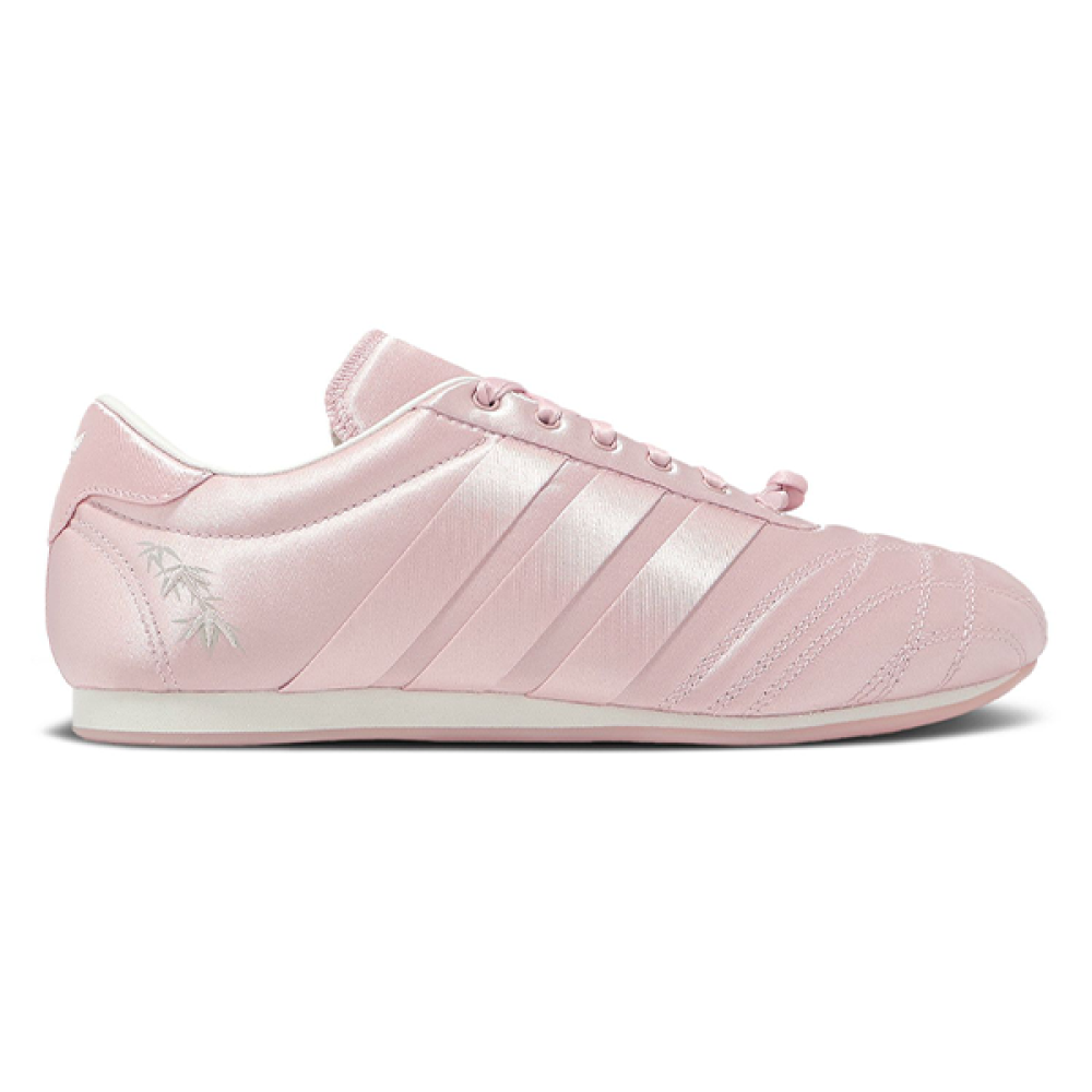 adidas Women's Taekwondo シューズ Amazon.com | adidas LA FTWWHT/CBLACK/GUM3 Women's Taekwondo