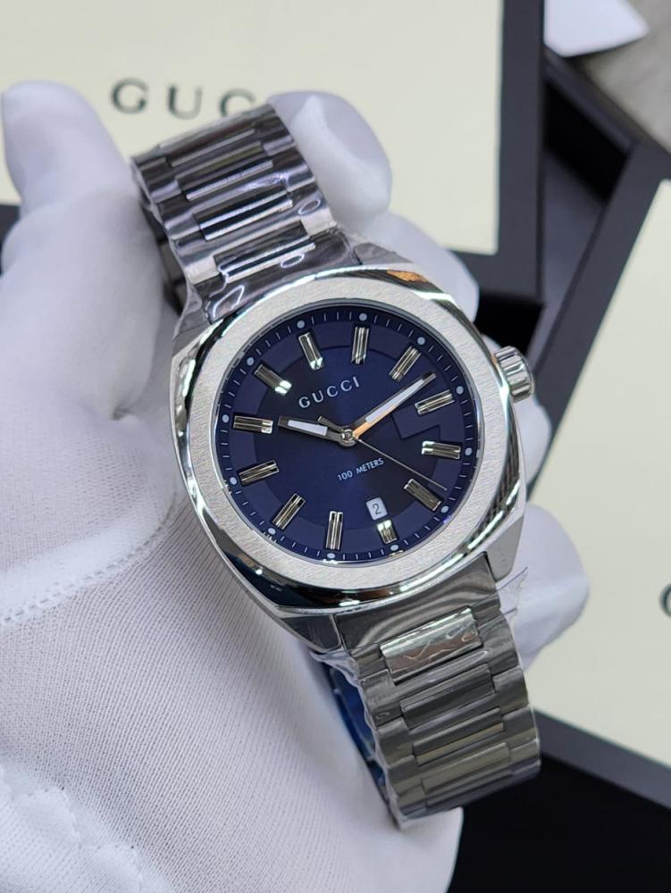 Gucci GG2570 Men's Silver-Tone Metal Watch with Navy Dial