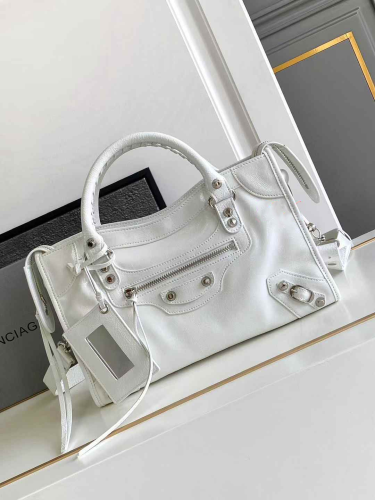 Miu Miu Leather Mini Bag with Zipper and Shoulder Strap, Honey - E