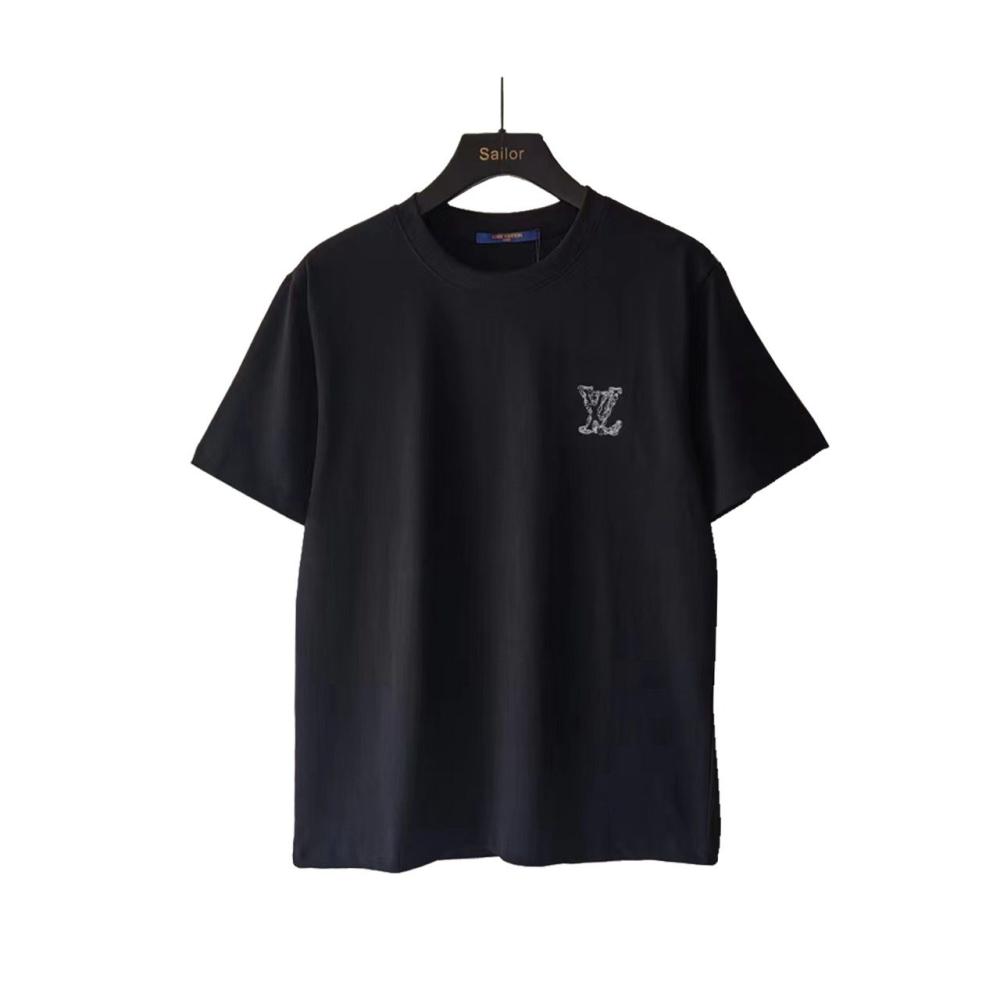 تيشيرت لويس فيتون مطرز بشعار الماركة لون اسود