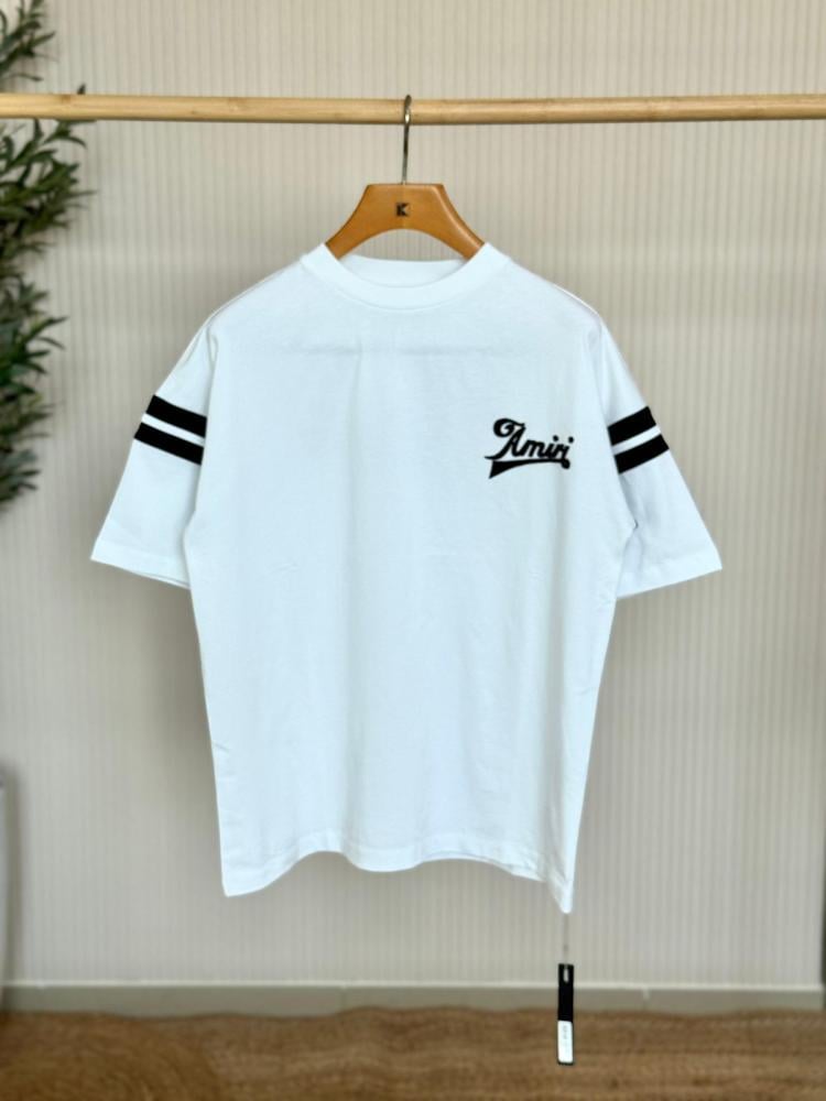 تي شيرت رجالي  AMIRI لون أبيص وشعار اسود