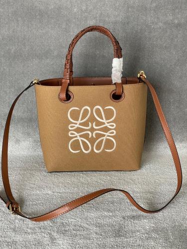 【LOEWE】SS24 エレファント ポケット バッグ Tan 送料関税込 LOEWE】SS24 エレファント ポケット バッグ Tan 送料関税込