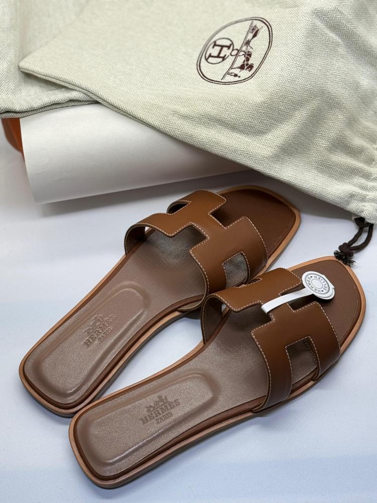 Hermes Women's Summer Flat Slipper in Honey Brown Leather