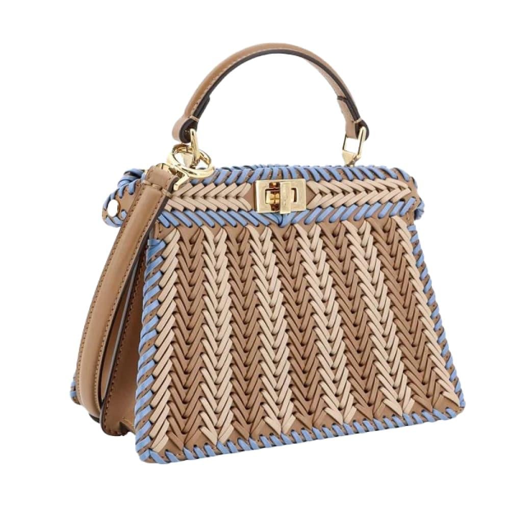 【送料&関税込】Fendi Peekaboo Handbag Fendi Peekaboo I see u handbag in woven leather, 21 cm, in