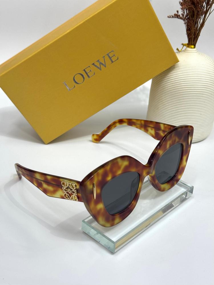 VIP【送料関税込】LOEWE Square Frame Sunglasses LOEWE EYEWEAR + Paula's Ibiza square-frame acetate