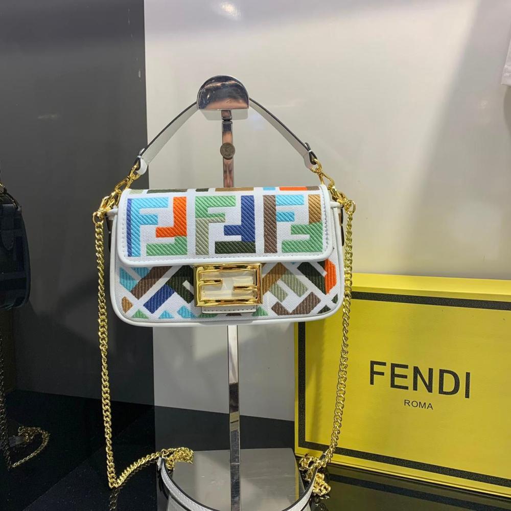 white fendi roma bag